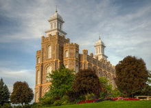 Load image into Gallery viewer, Logan Utah Temple House on a Hill