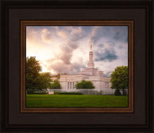Load image into Gallery viewer, Stormy Columbus