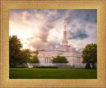 Load image into Gallery viewer, Stormy Columbus