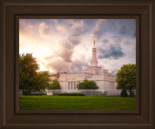 Load image into Gallery viewer, Stormy Columbus