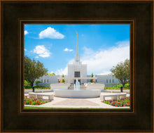Load image into Gallery viewer, Denver Daytime Fountain