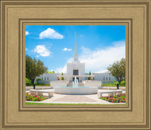 Load image into Gallery viewer, Denver Daytime Fountain