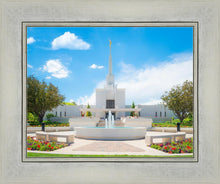 Load image into Gallery viewer, Denver Daytime Fountain