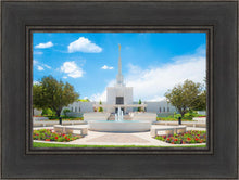 Load image into Gallery viewer, Denver Daytime Fountain
