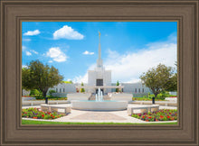 Load image into Gallery viewer, Denver Daytime Fountain