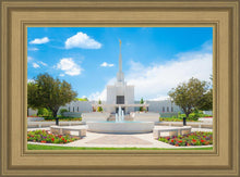 Load image into Gallery viewer, Denver Daytime Fountain