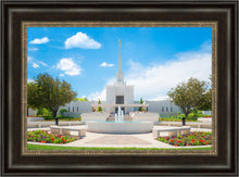 Load image into Gallery viewer, Denver Daytime Fountain