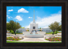 Load image into Gallery viewer, Denver Daytime Fountain