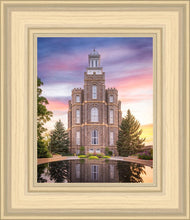 Load image into Gallery viewer, Logan Front