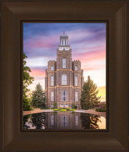 Load image into Gallery viewer, Logan Front