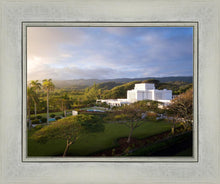 Load image into Gallery viewer, Laie Island Glow