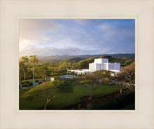 Load image into Gallery viewer, Laie Island Glow