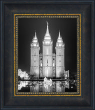 Load image into Gallery viewer, Salt Lake Nativity
