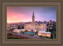 Load image into Gallery viewer, Los Angeles Weathering the Storm