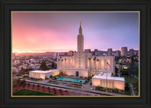 Load image into Gallery viewer, Los Angeles Weathering the Storm