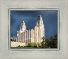 Load image into Gallery viewer, Manti - Stormy Skies
