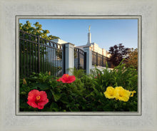 Load image into Gallery viewer, Memphis Flowers