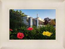 Load image into Gallery viewer, Memphis Flowers