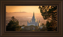Load image into Gallery viewer, Golden Oakland