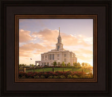 Load image into Gallery viewer, Golden Payson Panorama