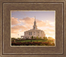 Load image into Gallery viewer, Golden Payson Panorama