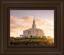 Load image into Gallery viewer, Golden Payson Panorama