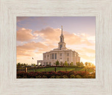 Load image into Gallery viewer, Golden Payson Panorama