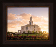 Load image into Gallery viewer, Golden Payson Panorama