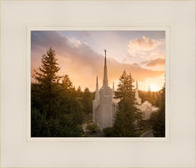 Load image into Gallery viewer, Portland High Glow