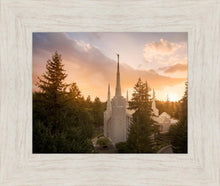 Load image into Gallery viewer, Portland High Glow