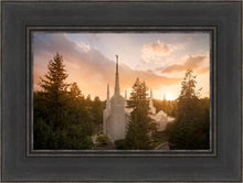 Load image into Gallery viewer, Portland High Glow