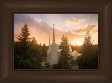 Load image into Gallery viewer, Portland High Glow