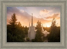 Load image into Gallery viewer, Portland High Glow