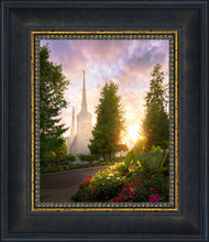Load image into Gallery viewer, Portland Garden Circle