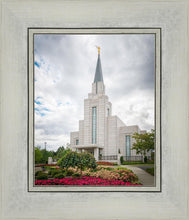 Load image into Gallery viewer, Vancouver Cloudy Day