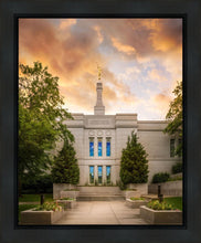 Load image into Gallery viewer, Winter Quarters Summer Window