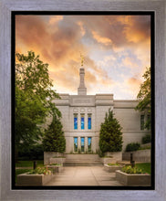 Load image into Gallery viewer, Winter Quarters Summer Window