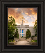 Load image into Gallery viewer, Winter Quarters Summer Window