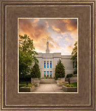 Load image into Gallery viewer, Winter Quarters Summer Window