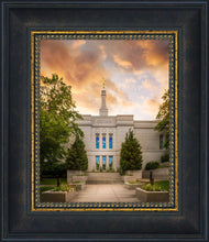 Load image into Gallery viewer, Winter Quarters Summer Window