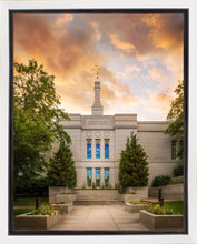 Load image into Gallery viewer, Winter Quarters Summer Window