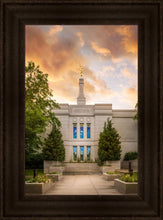 Load image into Gallery viewer, Winter Quarters Summer Window