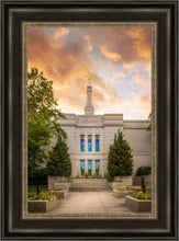 Load image into Gallery viewer, Winter Quarters Summer Window