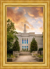 Load image into Gallery viewer, Winter Quarters Summer Window