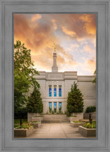 Load image into Gallery viewer, Winter Quarters Summer Window