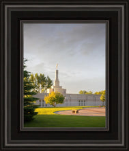 Load image into Gallery viewer, Bismarck Golden Glow