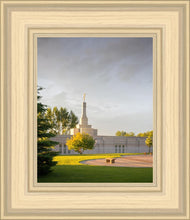 Load image into Gallery viewer, Bismarck Golden Glow