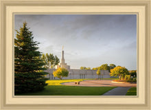 Load image into Gallery viewer, Bismarck Golden Glow
