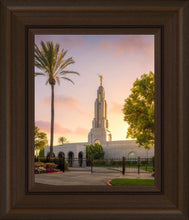 Load image into Gallery viewer, Redlands Eventide