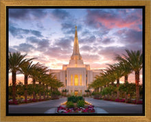 Load image into Gallery viewer, Gilbert Garden Oasis